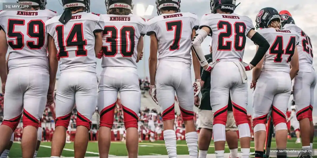 必一运动用汗水书写青春,用热爱奔赴山海!🌊🏃